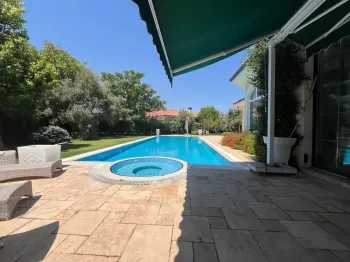 Antalya'nın seçkin bölgesi Dosemealti'nde ultra lüks villa